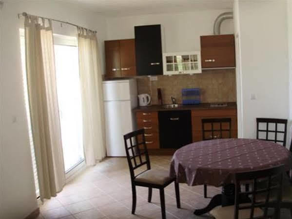 Apartments Mazuran Hvar Town Exterior foto